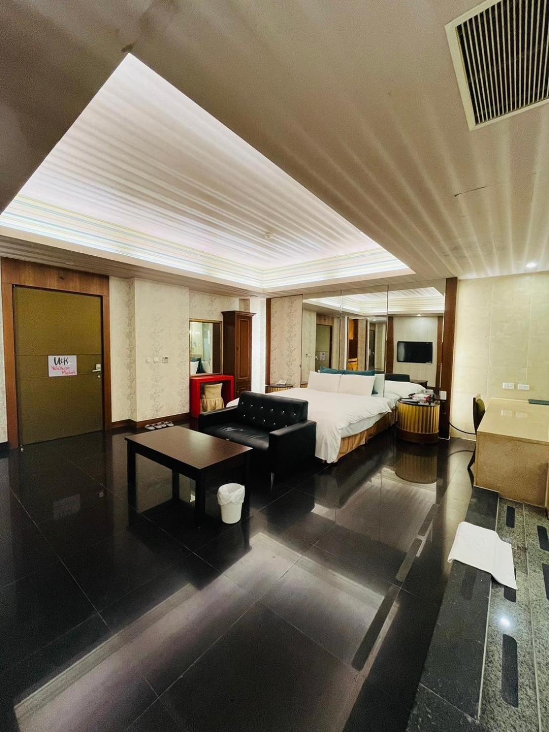 วอล์คเกอร์โมเทล Motel ไทเป ภายนอก รูปภาพ