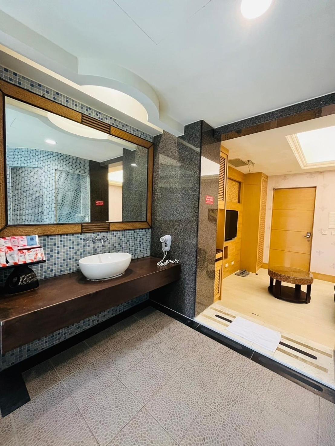 วอล์คเกอร์โมเทล Motel ไทเป ภายนอก รูปภาพ