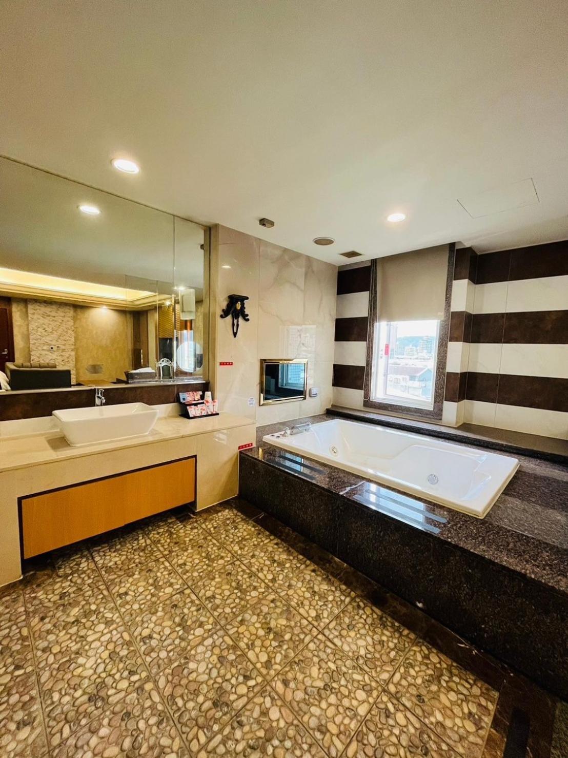 วอล์คเกอร์โมเทล Motel ไทเป ภายนอก รูปภาพ