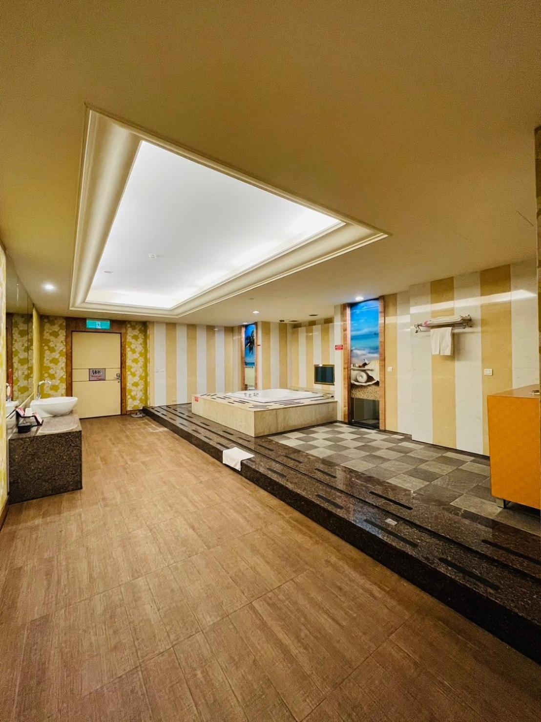วอล์คเกอร์โมเทล Motel ไทเป ภายนอก รูปภาพ