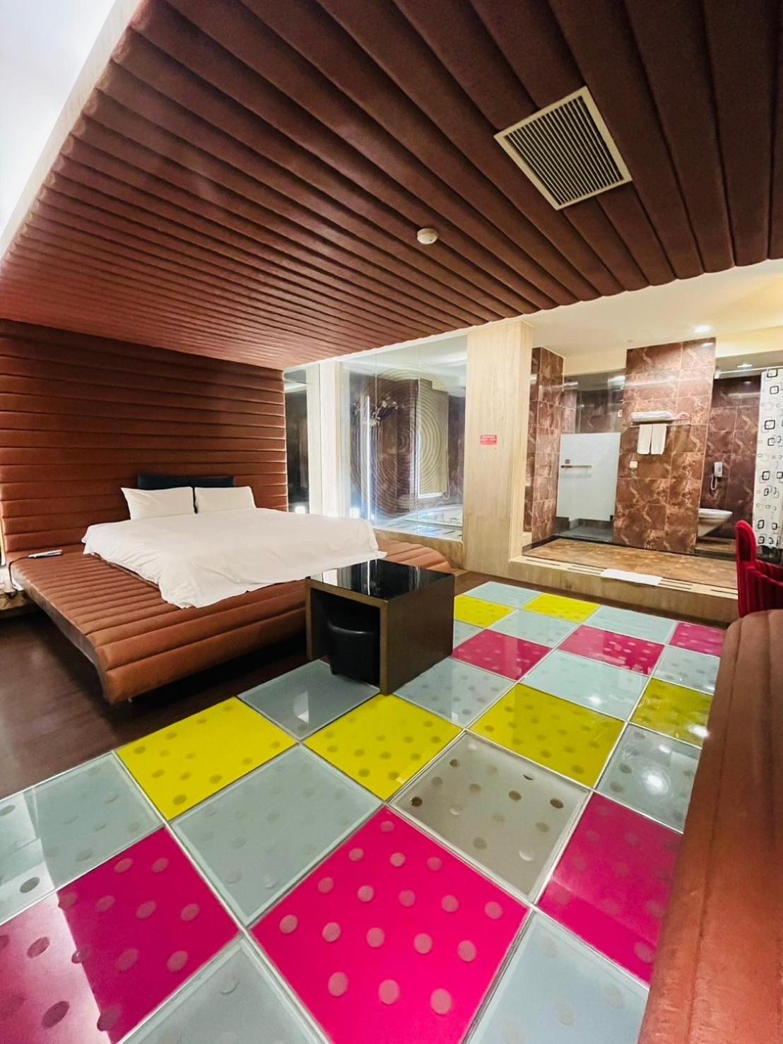 วอล์คเกอร์โมเทล Motel ไทเป ภายนอก รูปภาพ